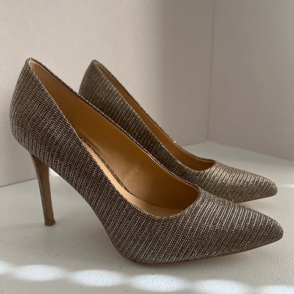 Carlos by Carlos Santana “Posy” Metallic Pointed-Toe Pumps Women’s 8M - Picture 3 of 7